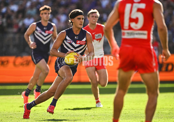 AFL 2025 Round 02 - Fremantle v Sydney - A-58055404
