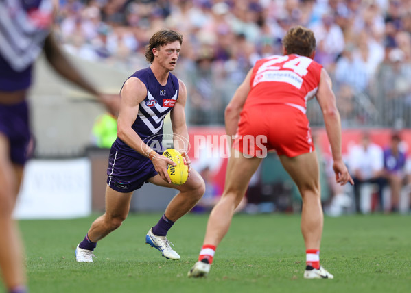 AFL 2025 Round 02 - Fremantle v Sydney - A-58055405