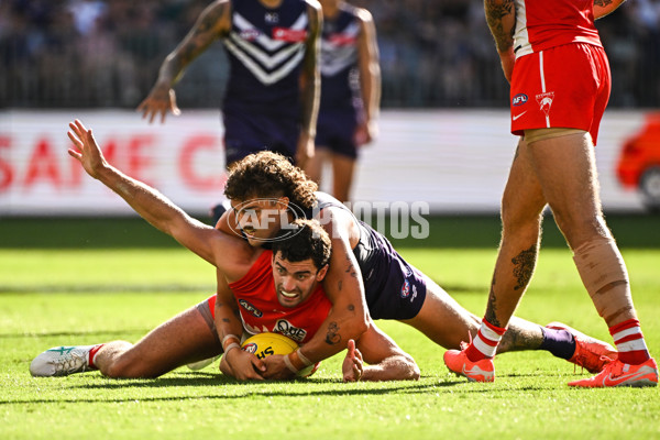 AFL 2025 Round 02 - Fremantle v Sydney - A-58056105