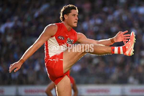AFL 2025 Round 02 - Fremantle v Sydney - A-58058222