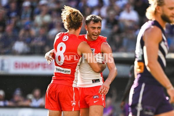 AFL 2025 Round 02 - Fremantle v Sydney - A-58058223
