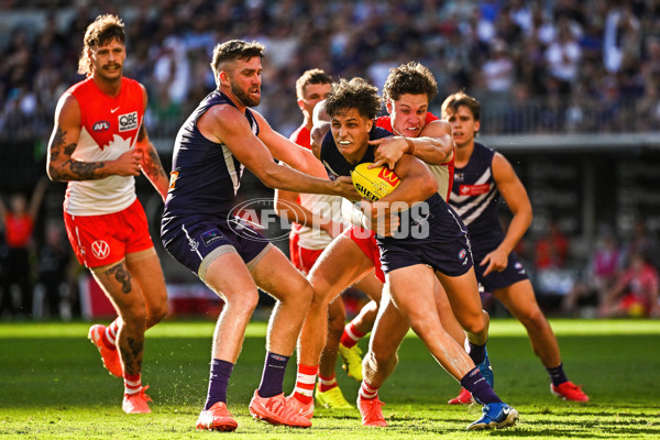 AFL 2025 Round 02 - Fremantle v Sydney - A-58058226