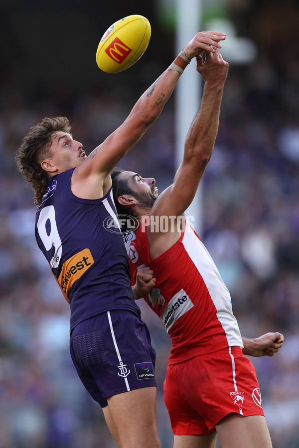AFL 2025 Round 02 - Fremantle v Sydney - A-58058589