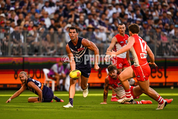 AFL 2025 Round 02 - Fremantle v Sydney - A-58060386