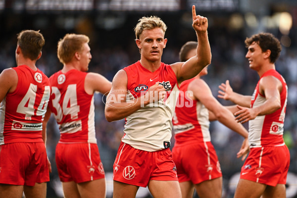 AFL 2025 Round 02 - Fremantle v Sydney - A-58060424