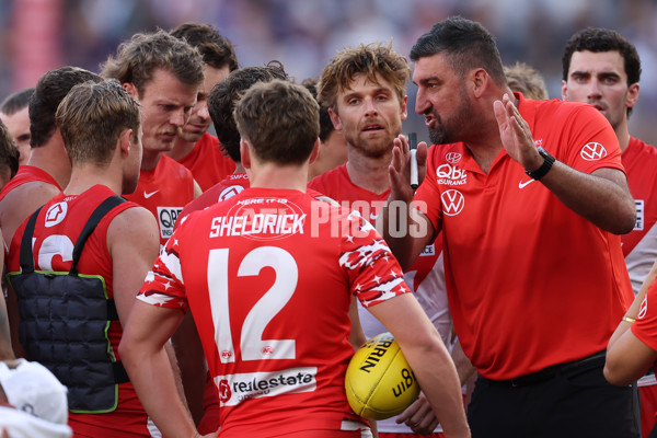 AFL 2025 Round 02 - Fremantle v Sydney - A-58060670