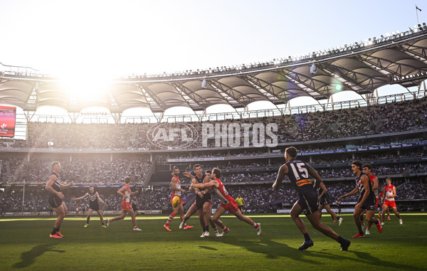 AFL 2025 Round 02 - Fremantle v Sydney - A-58060691