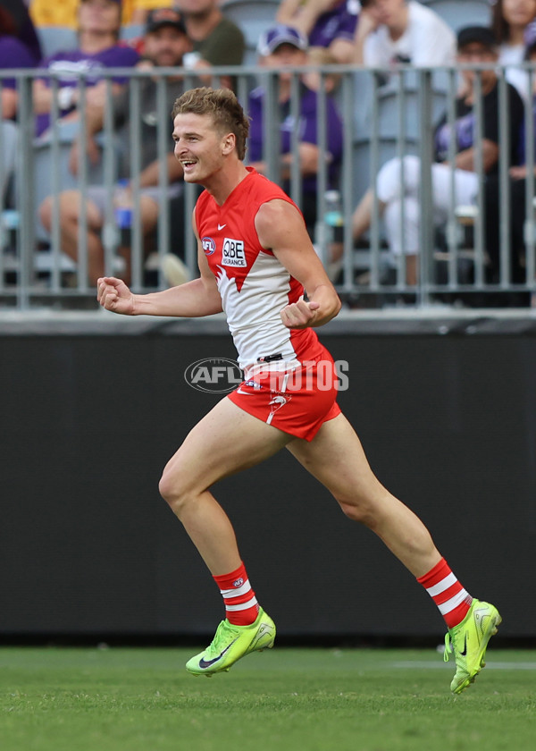 AFL 2025 Round 02 - Fremantle v Sydney - A-58060719