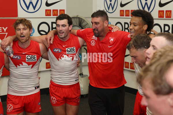 AFL 2025 Round 02 - Fremantle v Sydney - A-58060735