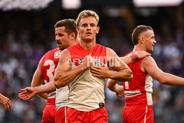 AFL 2025 Round 02 - Fremantle v Sydney - A-58060742