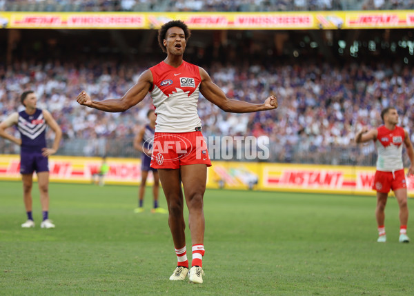 AFL 2025 Round 02 - Fremantle v Sydney - A-58063019