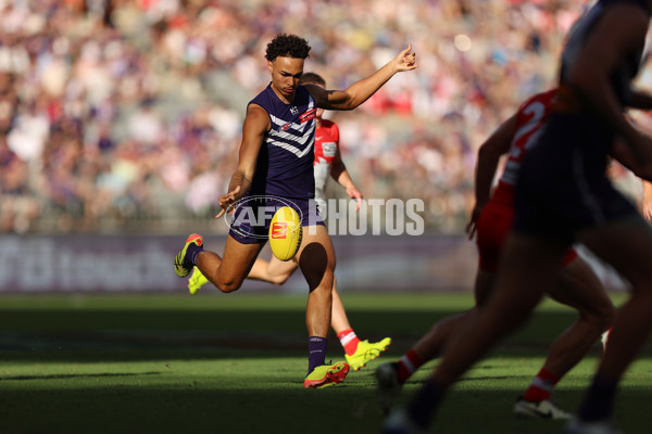 AFL 2025 Round 02 - Fremantle v Sydney - A-58063076