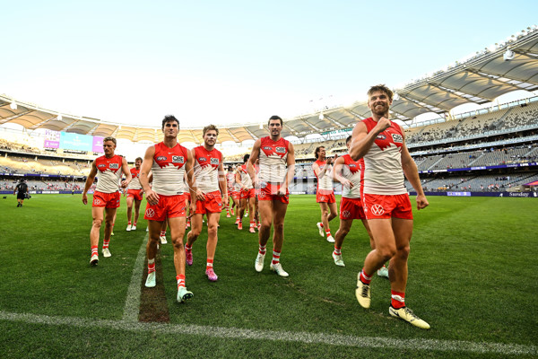 AFL 2025 Round 02 - Fremantle v Sydney - A-58063903