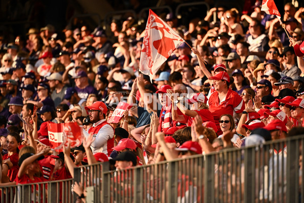 AFL 2025 Round 02 - Fremantle v Sydney - A-58063906