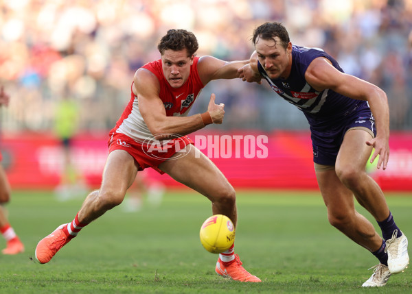 AFL 2025 Round 02 - Fremantle v Sydney - A-58063953