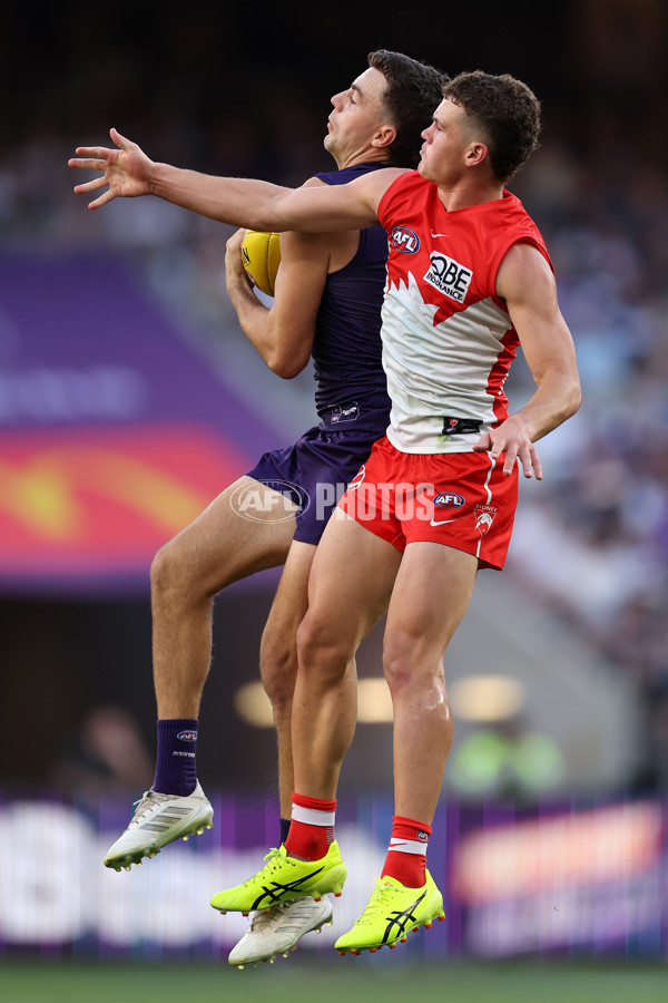AFL 2025 Round 02 - Fremantle v Sydney - A-58063975