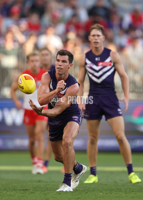 AFL 2025 Round 02 - Fremantle v Sydney - A-58063976