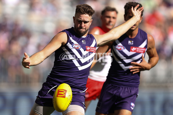 AFL 2025 Round 02 - Fremantle v Sydney - A-58063990