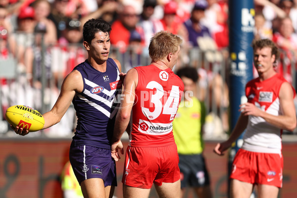 AFL 2025 Round 02 - Fremantle v Sydney - A-58065635