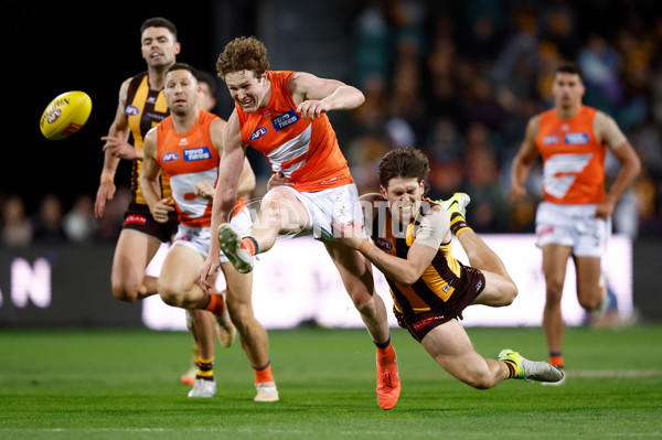 AFL 2025 Round 03 - Hawthorn v GWS - A-58215419
