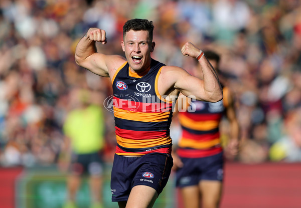 AFL 2025 Round 03 - Adelaide v North Melbourne - A-58229592