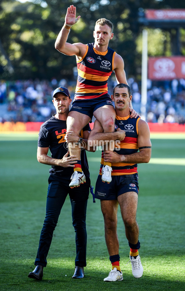 AFL 2025 Round 03 - Adelaide v North Melbourne - A-58231196