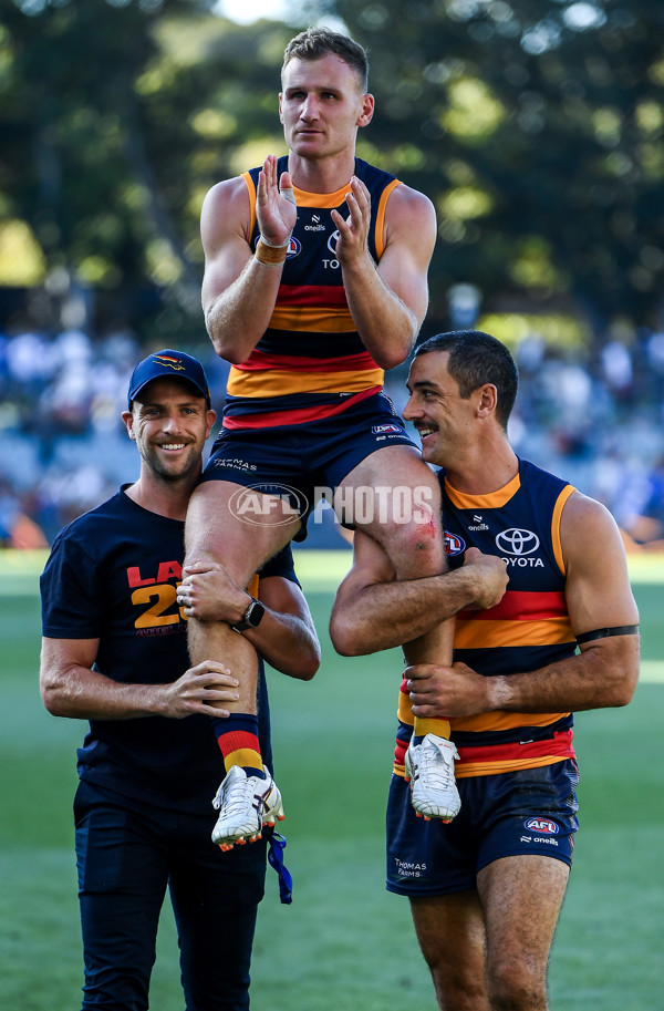 AFL 2025 Round 03 - Adelaide v North Melbourne - A-58231197