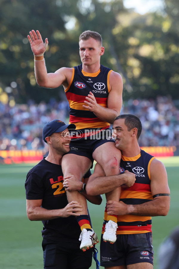 AFL 2025 Round 03 - Adelaide v North Melbourne - A-58232105