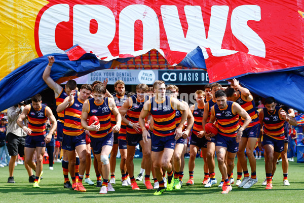 AFL 2025 Round 04 - Gold Coast v Adelaide - A-58360771