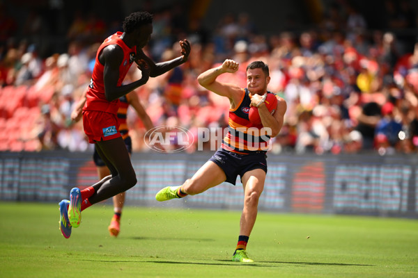 AFL 2025 Round 04 - Gold Coast v Adelaide - A-58360791