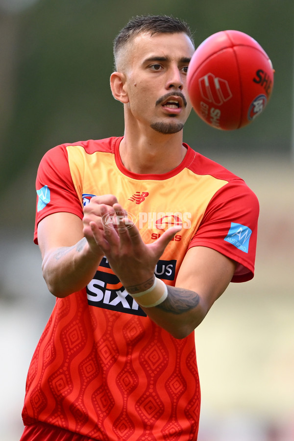 AFL 2025 Round 04 - Gold Coast v Adelaide - A-58361081