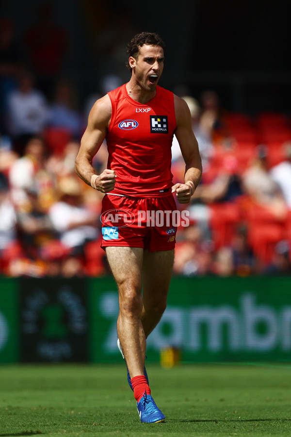 AFL 2025 Round 04 - Gold Coast v Adelaide - A-58361089