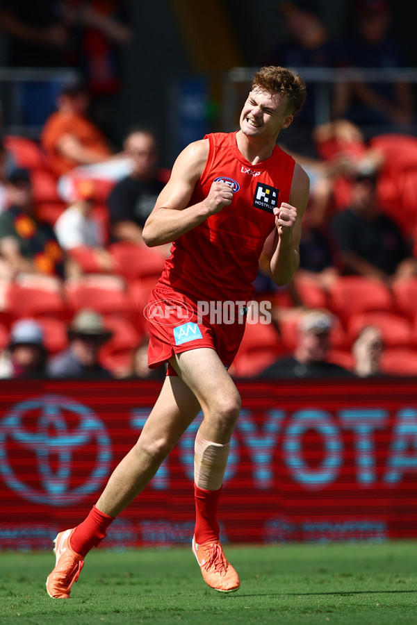AFL 2025 Round 04 - Gold Coast v Adelaide - A-58361099