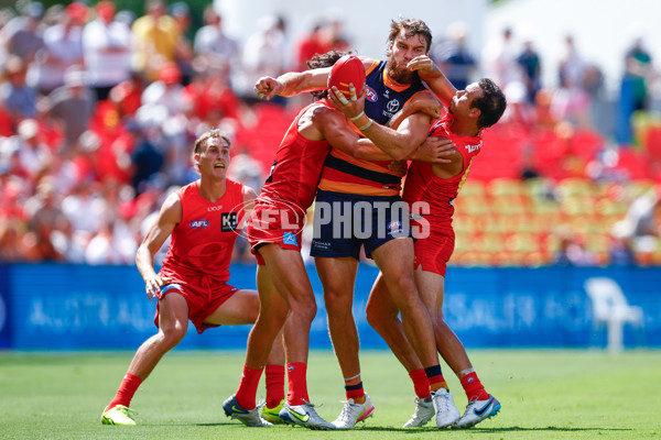 AFL 2025 Round 04 - Gold Coast v Adelaide - A-58361109