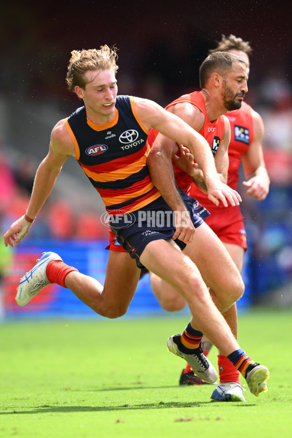 AFL 2025 Round 04 - Gold Coast v Adelaide - A-58365310