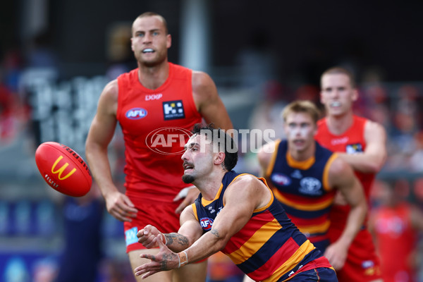 AFL 2025 Round 04 - Gold Coast v Adelaide - A-58365684