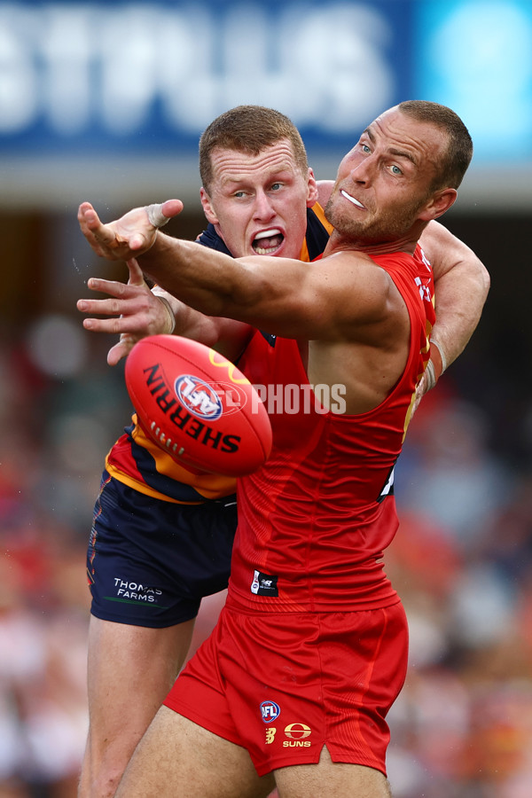AFL 2025 Round 04 - Gold Coast v Adelaide - A-58365686