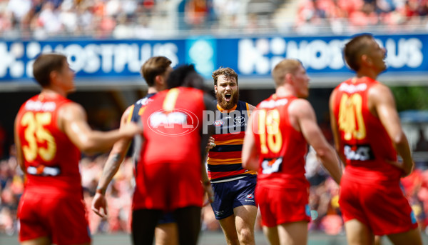 AFL 2025 Round 04 - Gold Coast v Adelaide - A-58365692