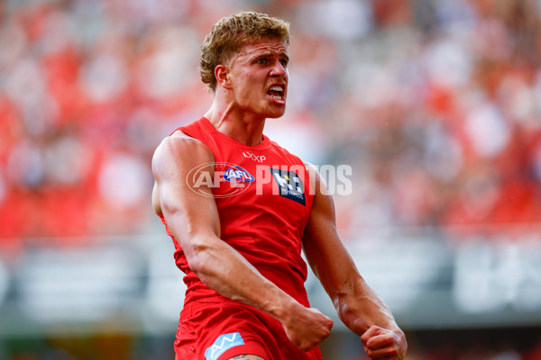 AFL 2025 Round 04 - Gold Coast v Adelaide - A-58365730
