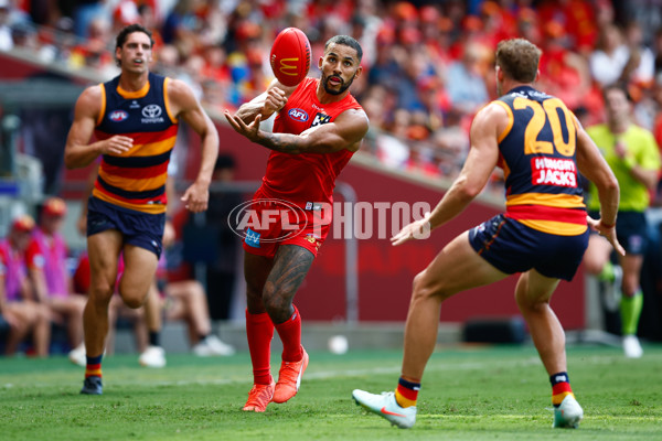 AFL 2025 Round 04 - Gold Coast v Adelaide - A-58365731