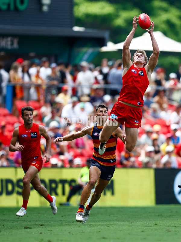 AFL 2025 Round 04 - Gold Coast v Adelaide - A-58365732