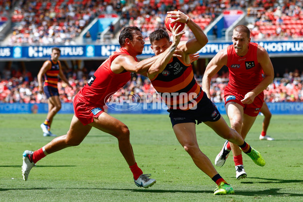 AFL 2025 Round 04 - Gold Coast v Adelaide - A-58368025