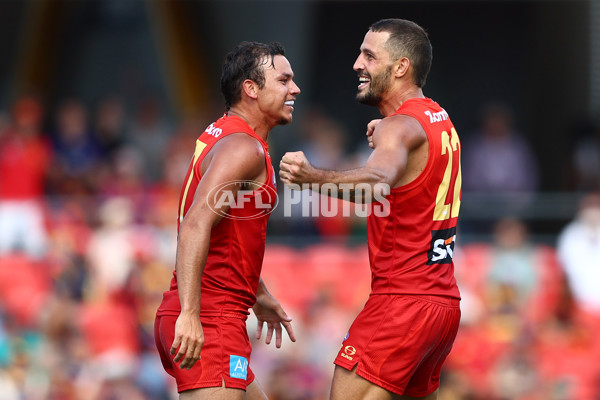 AFL 2025 Round 04 - Gold Coast v Adelaide - A-58368064
