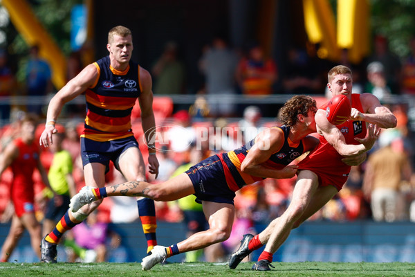 AFL 2025 Round 04 - Gold Coast v Adelaide - A-58368083