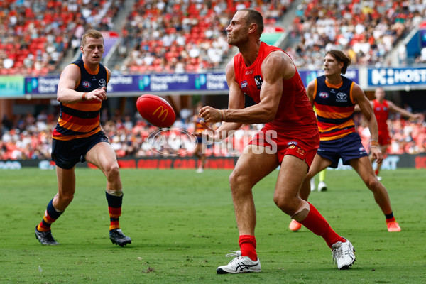 AFL 2025 Round 04 - Gold Coast v Adelaide - A-58368522