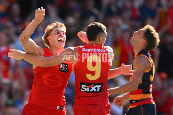 AFL 2025 Round 04 - Gold Coast v Adelaide - A-58370638