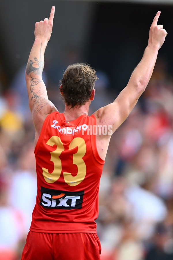 AFL 2025 Round 04 - Gold Coast v Adelaide - A-58370665