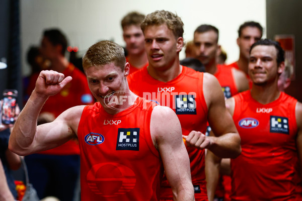AFL 2025 Round 04 - Gold Coast v Adelaide - A-58370715