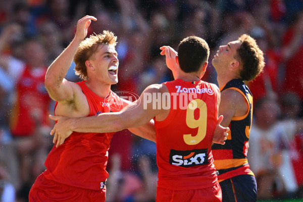 AFL 2025 Round 04 - Gold Coast v Adelaide - A-58371035