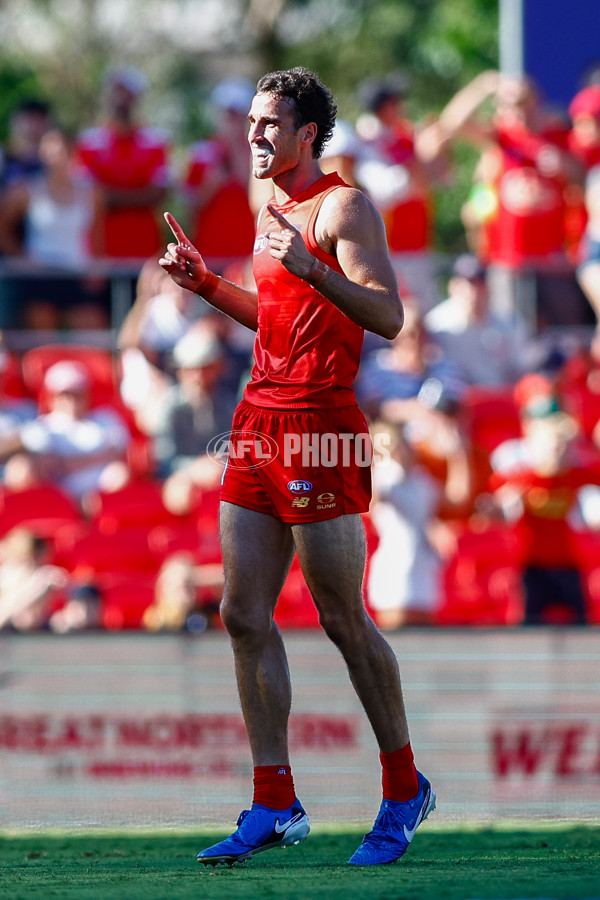 AFL 2025 Round 04 - Gold Coast v Adelaide - A-58371111